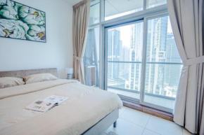 Elegant Condo in JLT near Metro with QBed, Pool, Gym, Fast Wi-Fi